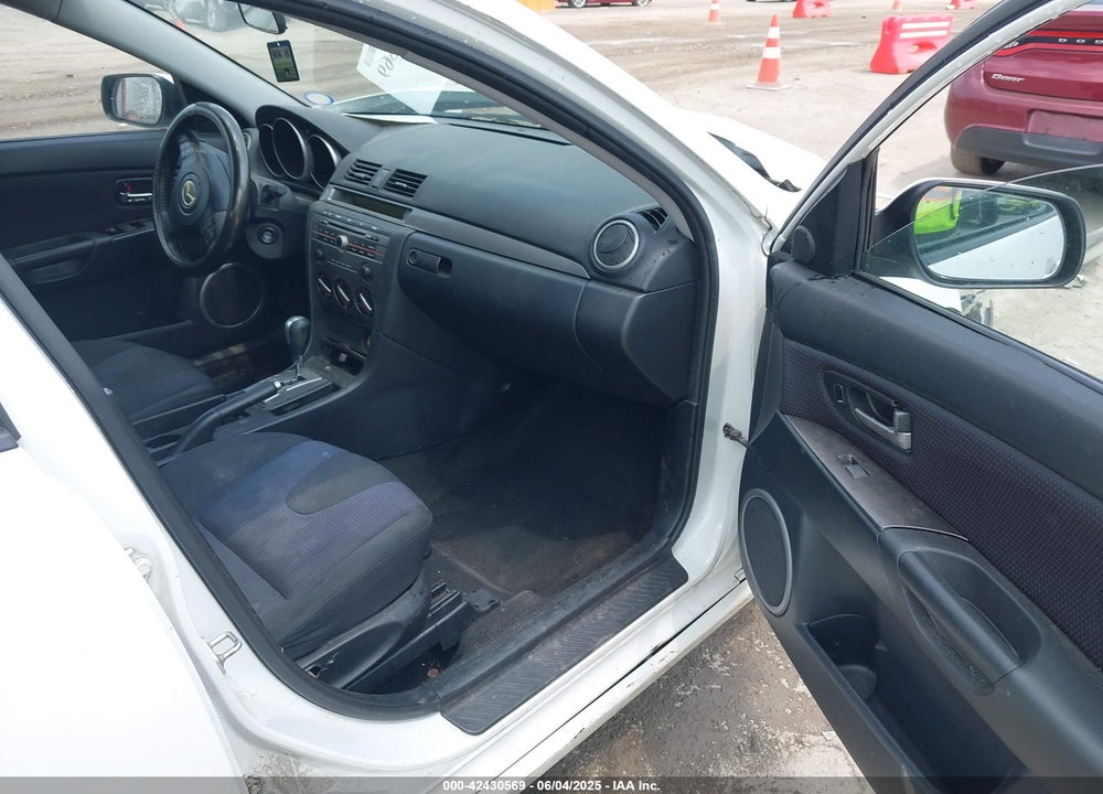 2007 MAZDA 3 S SPORT VIN: JM1BK143571678826