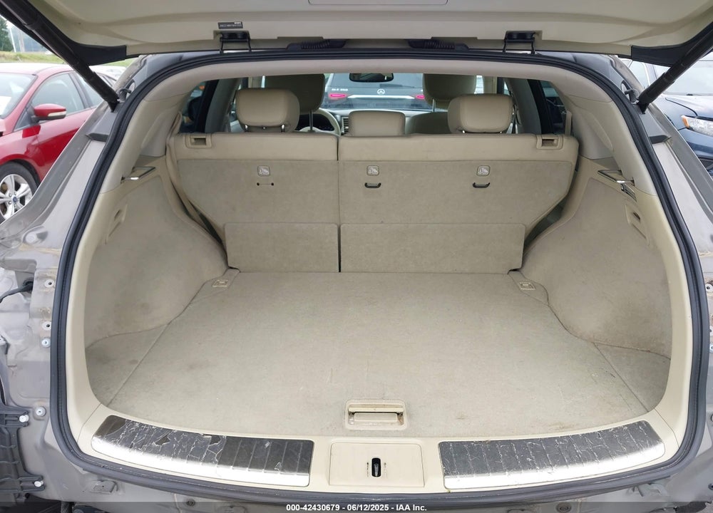 2015 INFINITI QX70 VIN: JN8CS1MWXFM481649