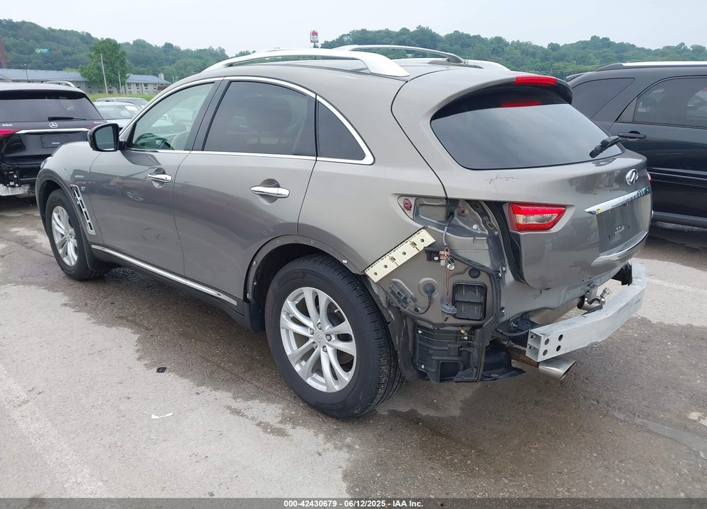 2015 INFINITI QX70 VIN: JN8CS1MWXFM481649