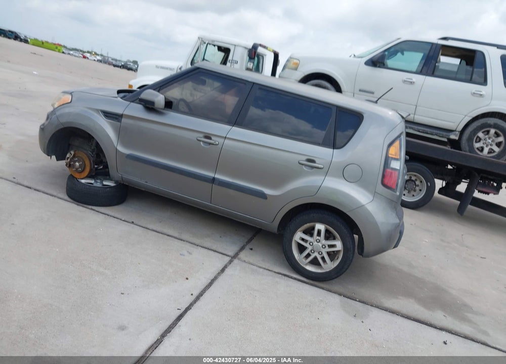 2011 KIA SOUL VIN: KNDJT2A20B7218621