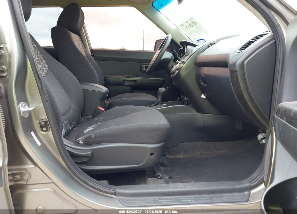 2011 KIA SOUL VIN: KNDJT2A20B7218621