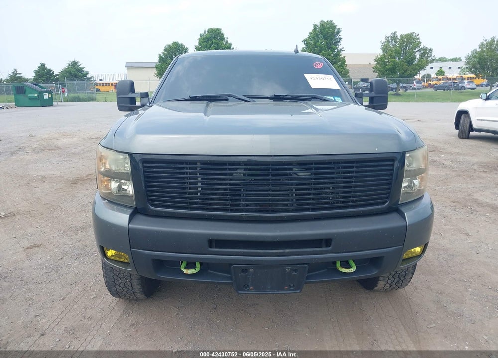 2011 CHEVROLET SILVERADO 1500 LT VIN: 1GCRKSE35BZ105695