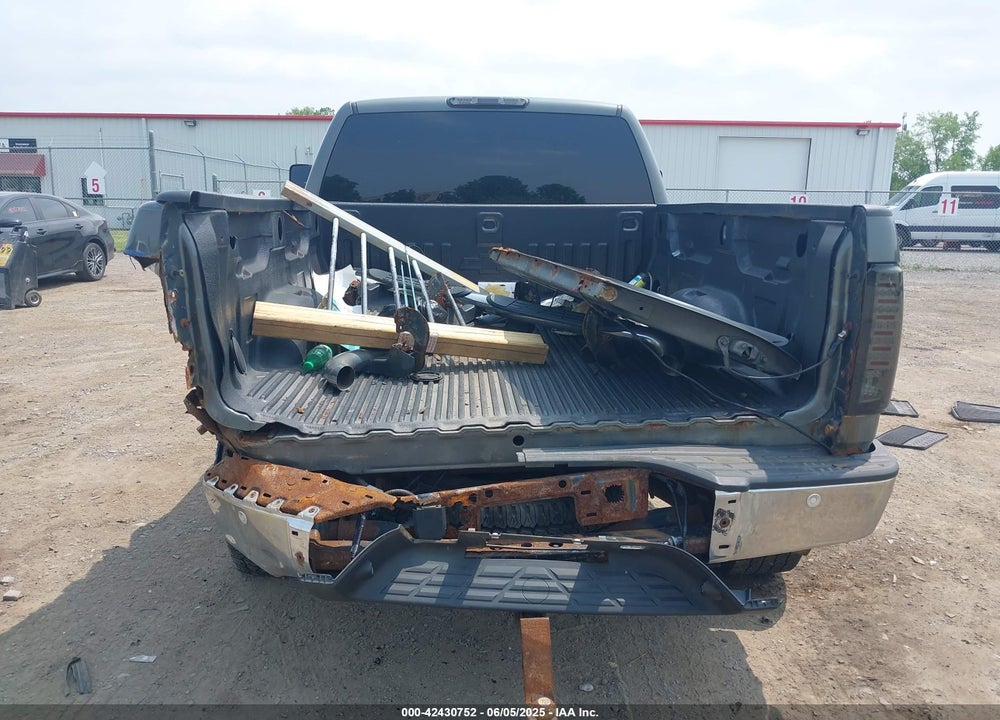 2011 CHEVROLET SILVERADO 1500 LT VIN: 1GCRKSE35BZ105695