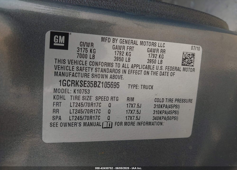 2011 CHEVROLET SILVERADO 1500 LT VIN: 1GCRKSE35BZ105695