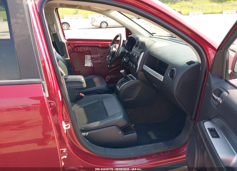 2014 JEEP COMPASS VIN: 1C4NJDEB7ED714048