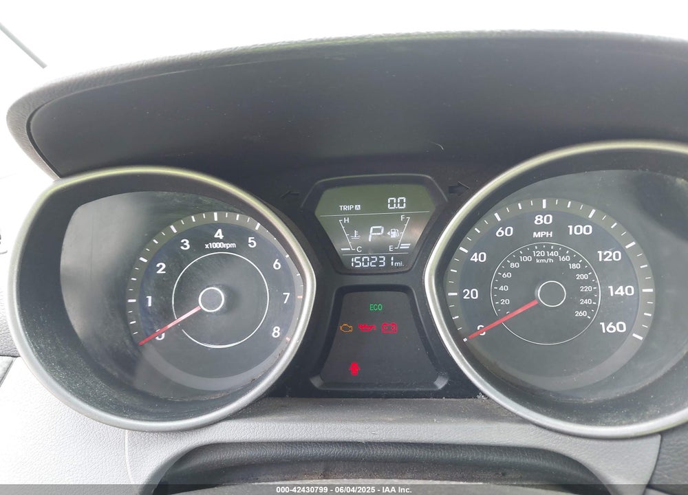 2016 HYUNDAI ELANTRA VIN: 5NPDH4AE9GH719899