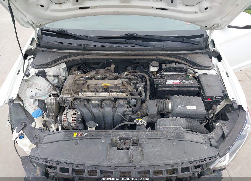 2017 HYUNDAI ELANTRA VIN: 5NPD74LF3HH104887