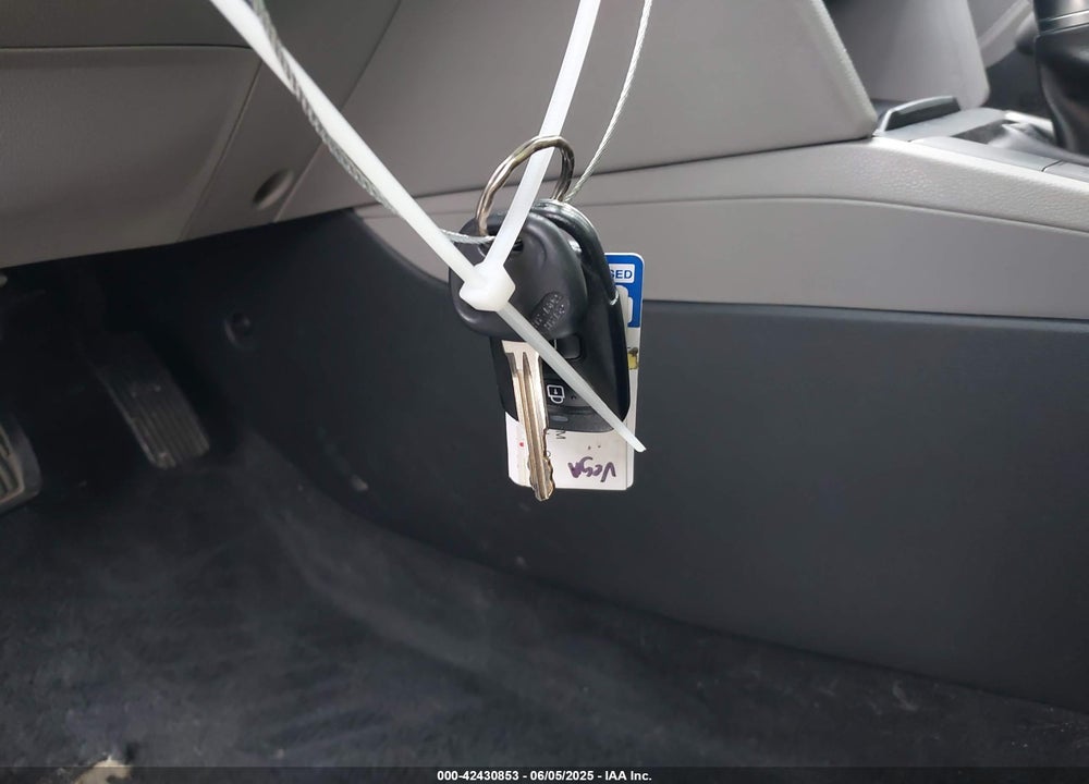 2017 HYUNDAI ELANTRA VIN: 5NPD74LF3HH104887