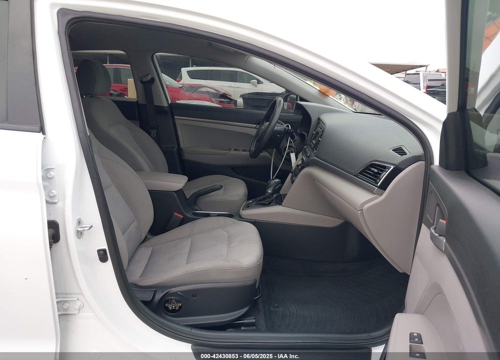 2017 HYUNDAI ELANTRA VIN: 5NPD74LF3HH104887