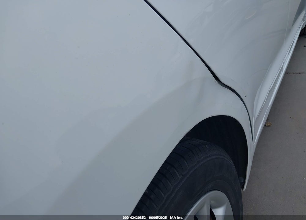 2017 HYUNDAI ELANTRA VIN: 5NPD74LF3HH104887