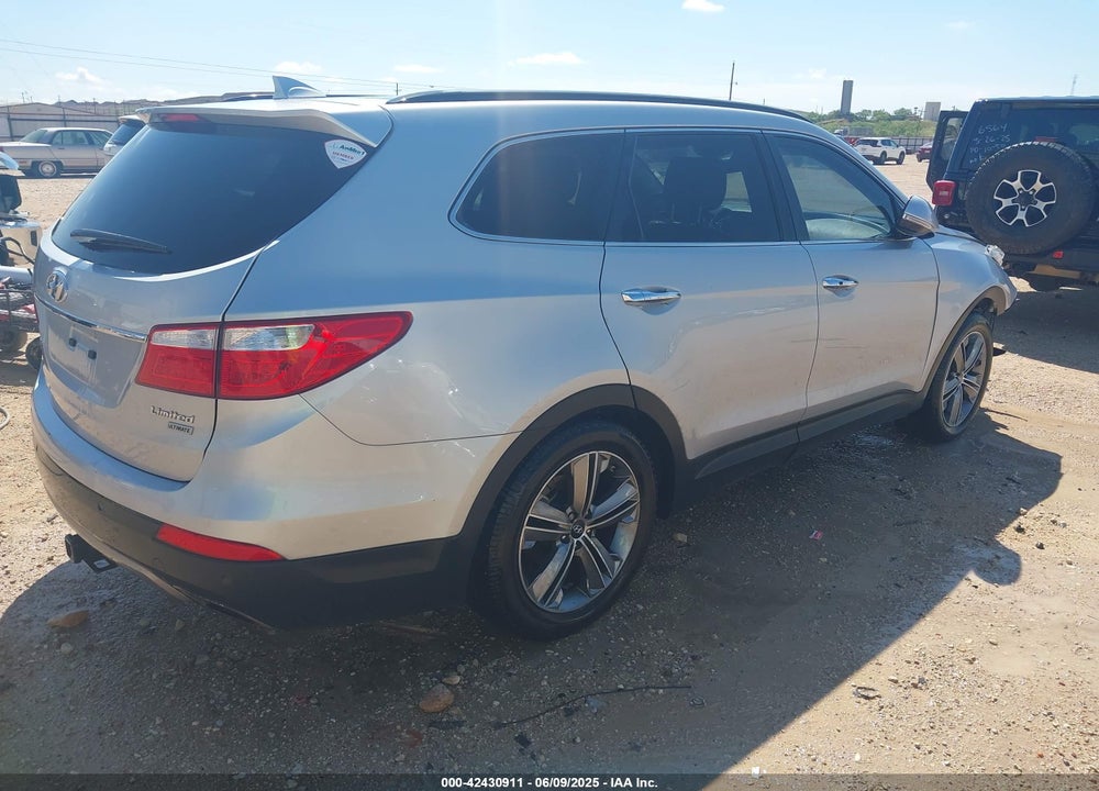 2016 HYUNDAI SANTA FE VIN: KM8SR4HF5GU161750