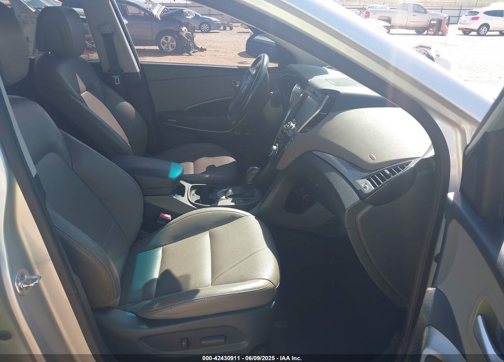 2016 HYUNDAI SANTA FE VIN: KM8SR4HF5GU161750