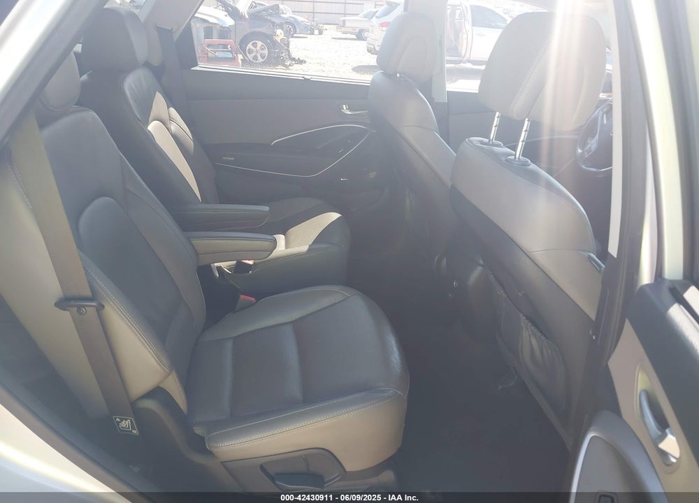 2016 HYUNDAI SANTA FE VIN: KM8SR4HF5GU161750