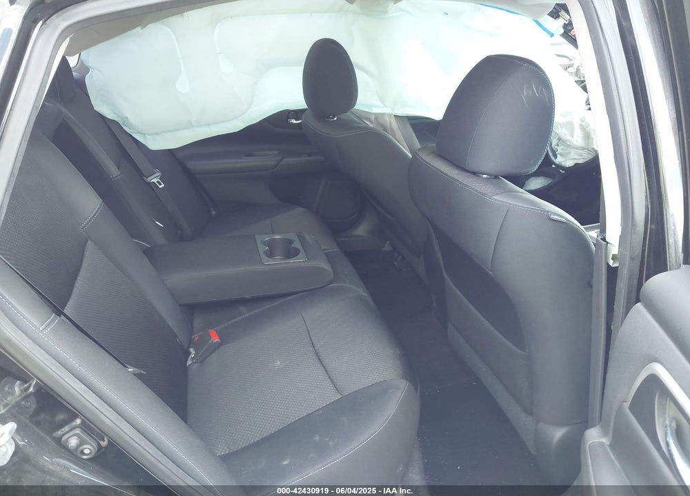 2017 NISSAN ALTIMA VIN: 1N4AL3AP8HC250708