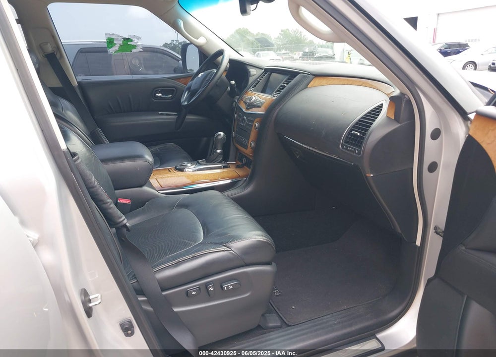 2011 INFINITI QX56 VIN: JN8AZ2NF8B9501238