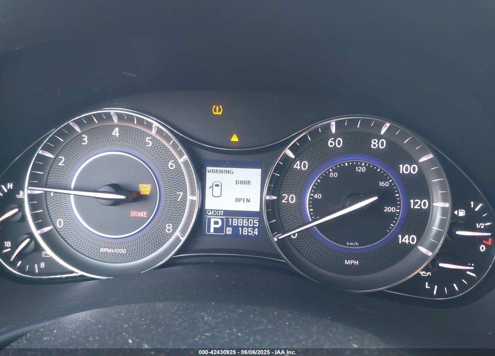 2011 INFINITI QX56 VIN: JN8AZ2NF8B9501238