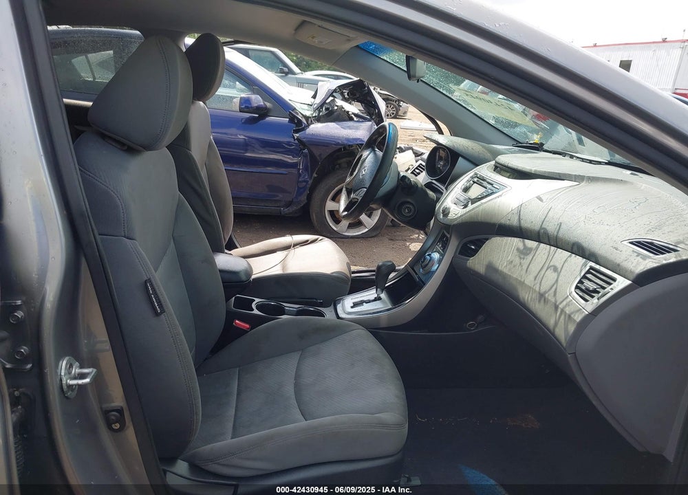 2011 HYUNDAI ELANTRA VIN: KMHDH4AE6BU142890