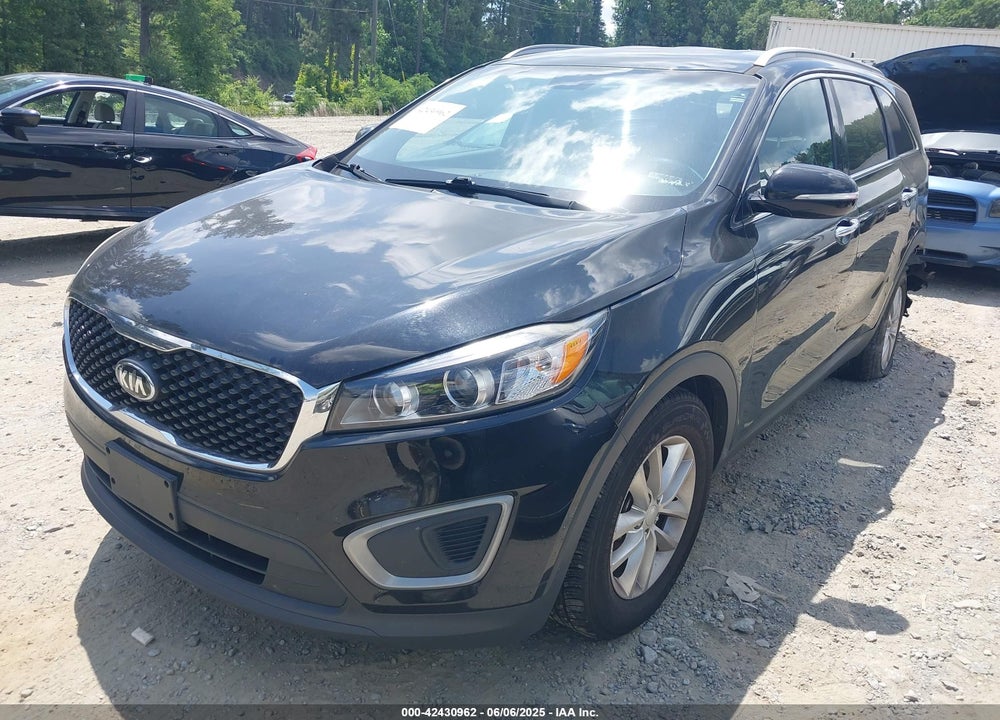 2016 KIA SORENTO VIN: 5XYPG4A55GG137614