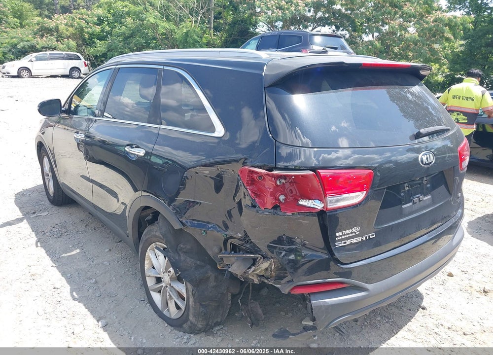 2016 KIA SORENTO VIN: 5XYPG4A55GG137614