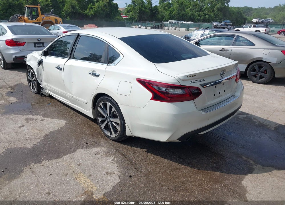 2017 NISSAN ALTIMA VIN: 1N4AL3AP2HC267990