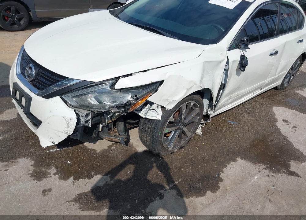 2017 NISSAN ALTIMA VIN: 1N4AL3AP2HC267990