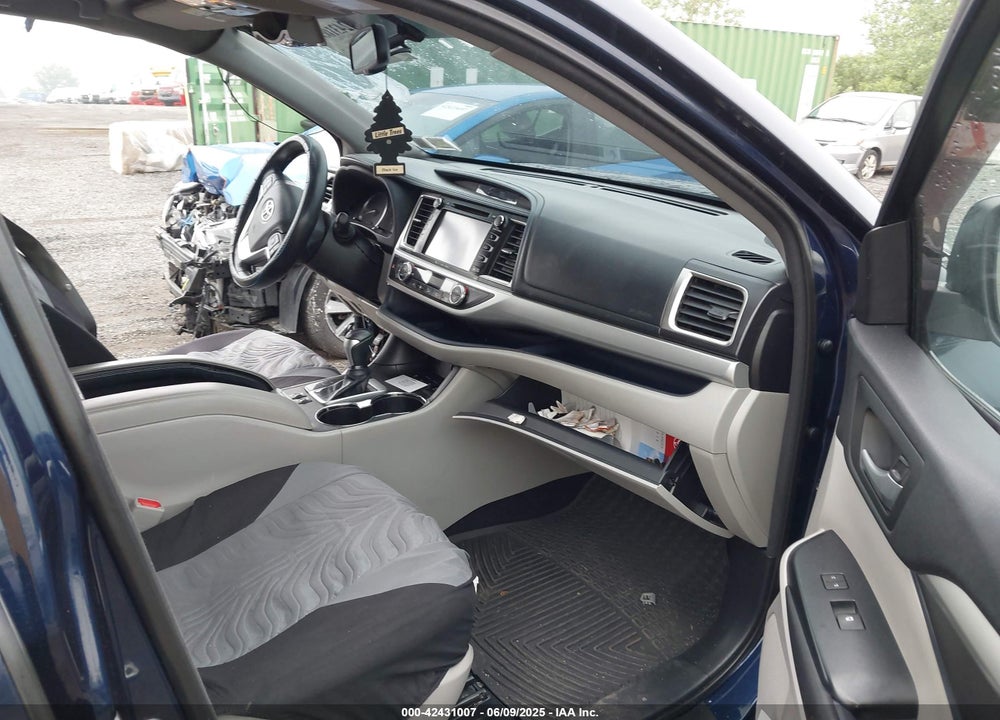 2016 TOYOTA HIGHLANDER VIN: 5TDJKRFH7GS276649
