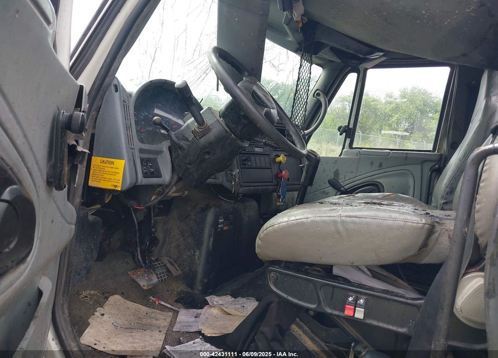 2003 INTERNATIONAL 8500 8500 VIN: 1HSHUADN33J066776