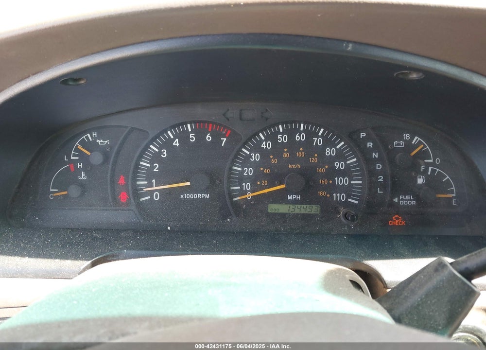 2002 TOYOTA TUNDRA LTD V8 VIN: 5TBRT381X2S314762