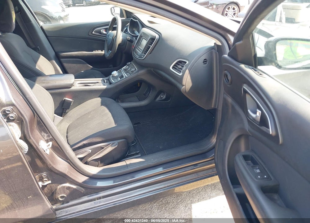 2016 CHRYSLER 200 VIN: 1C3CCCAB3GN150885