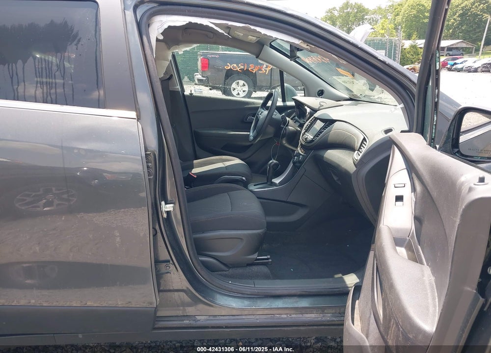 2020 CHEVROLET TRAX FWD LT VIN: 3GNCJLSB8LL138202