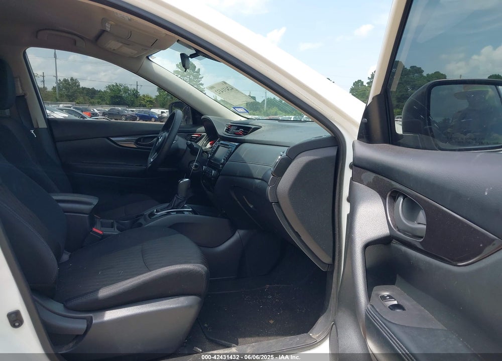 2019 NISSAN ROGUE S VIN: 5N1AT2MT9KC705792