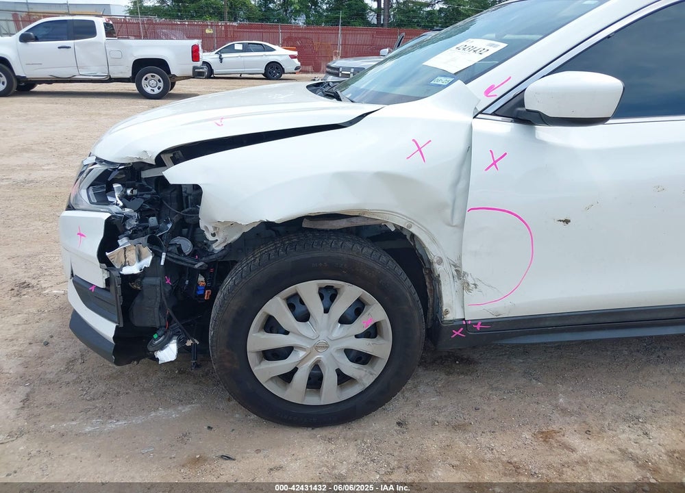 2019 NISSAN ROGUE S VIN: 5N1AT2MT9KC705792