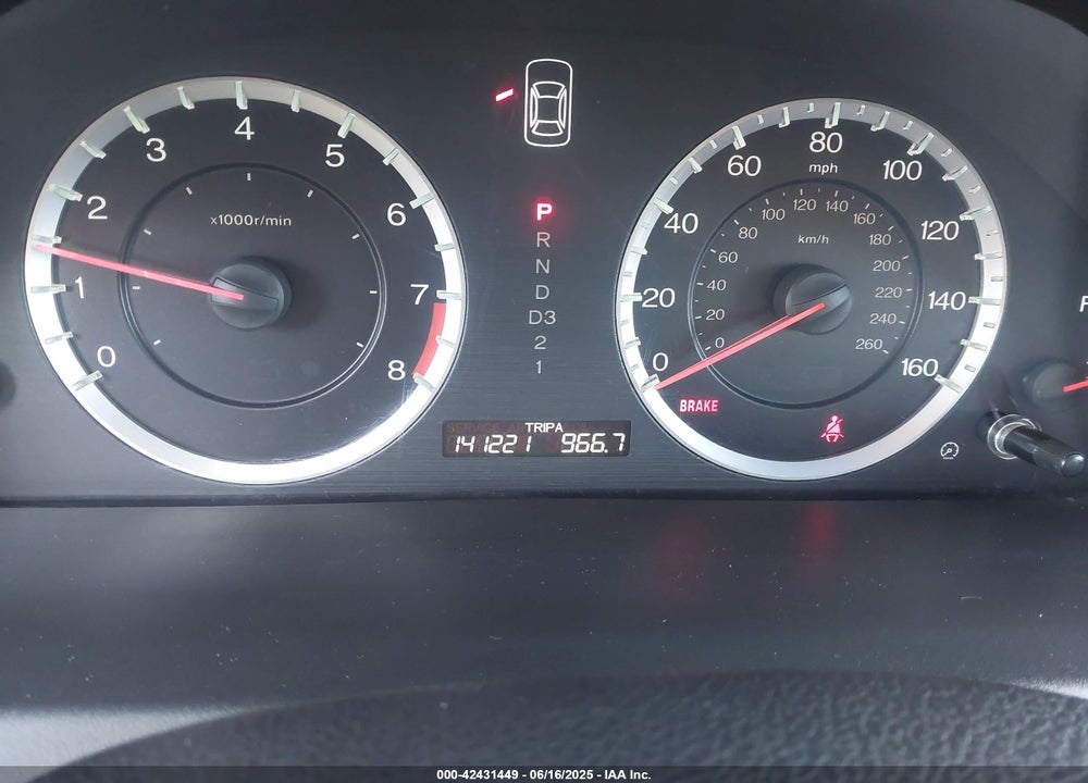 2011 HONDA ACCORD VIN: 1HGCP2F8XBA152299