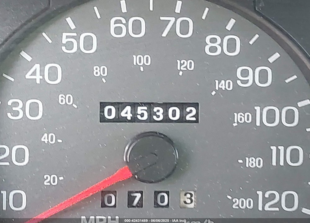 2005 MERCURY GRAND MARQUIS GS VIN: 2MEFM74W25X641728