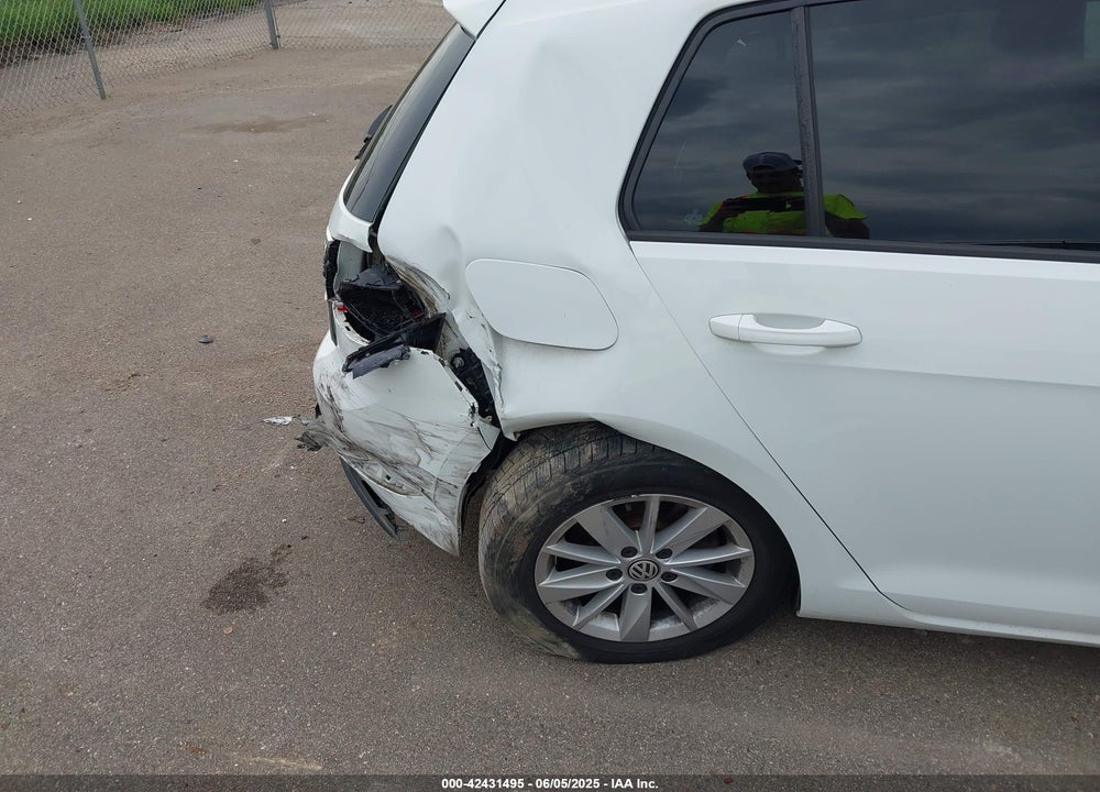 2015 VOLKSWAGEN GOLF VIN: 3VW217AU8FM049479
