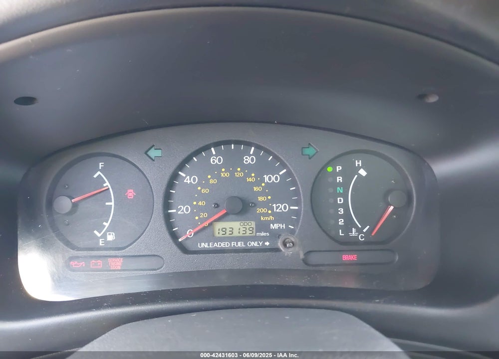 2000 MITSUBISHI MIRAGE DE VIN: JA3AY26C4YU017932