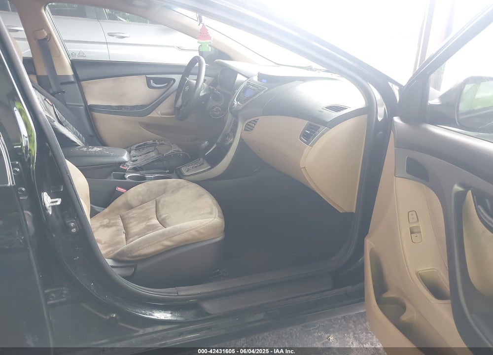 2011 HYUNDAI ELANTRA VIN: 5NPDH4AE1BH036412
