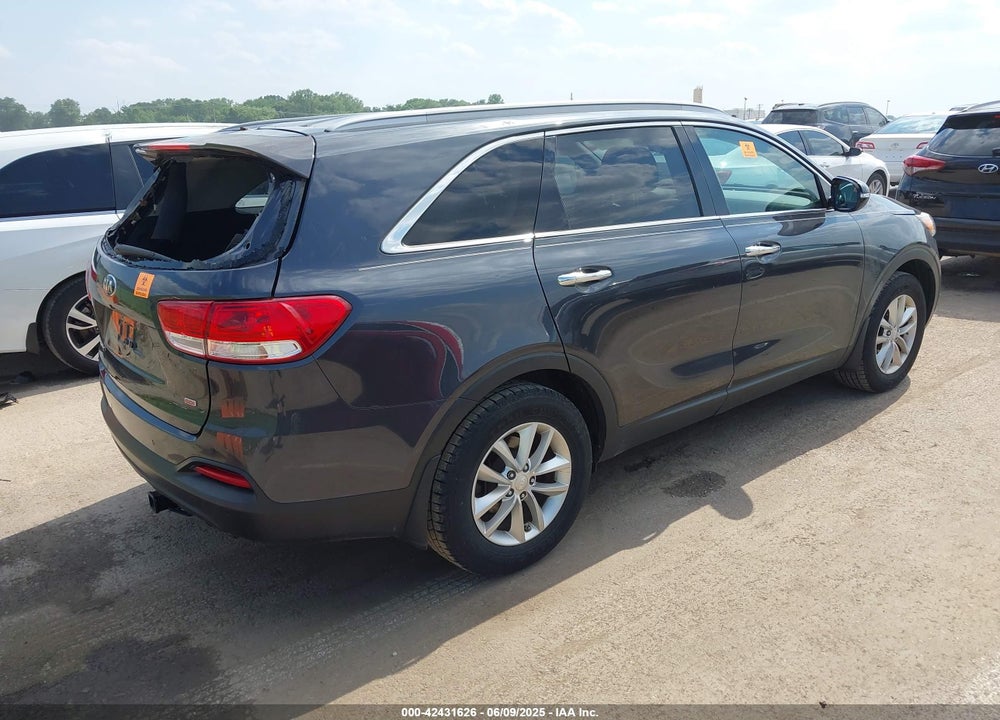 2016 KIA SORENTO VIN: 5XYPG4A36GG091368