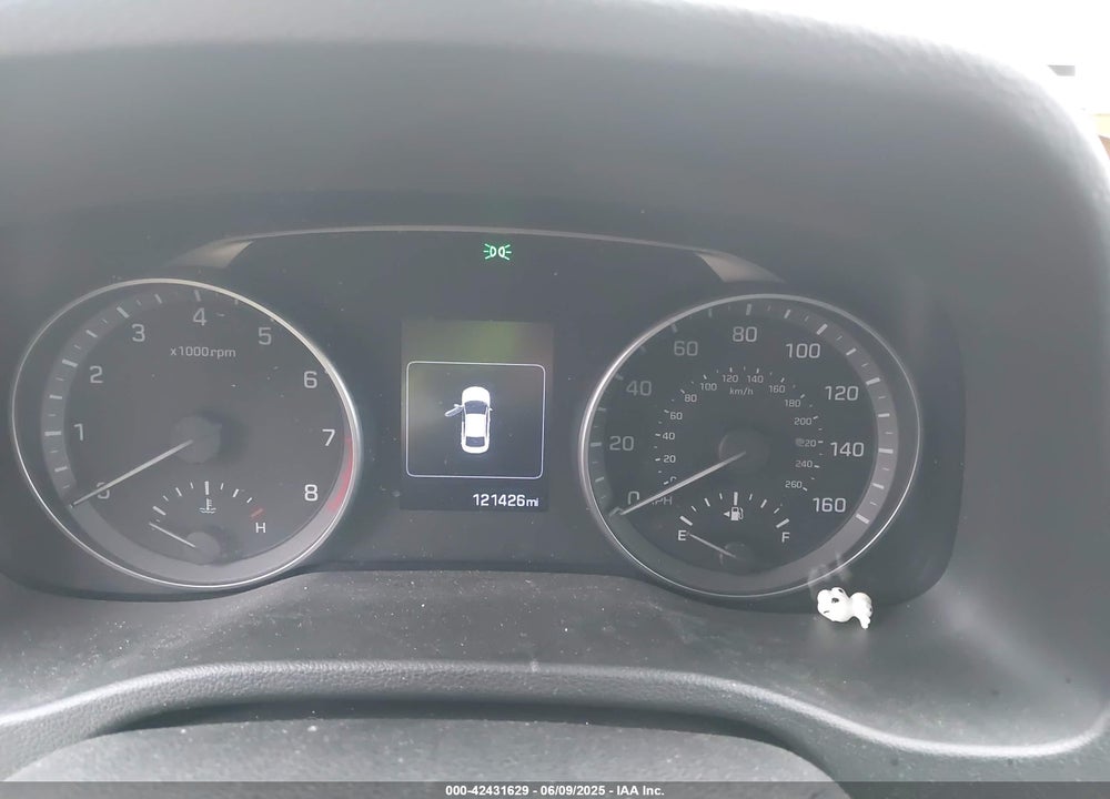 2017 HYUNDAI ELANTRA VIN: 5NPD84LF2HH123640