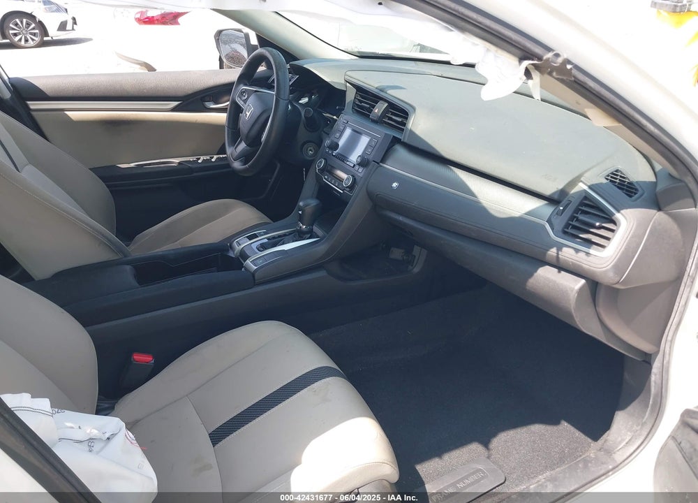 2018 HONDA CIVIC LX VIN: 2HGFC2F58JH555874