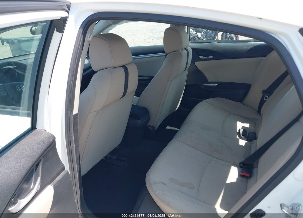 2018 HONDA CIVIC LX VIN: 2HGFC2F58JH555874