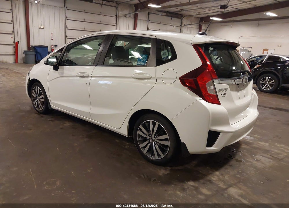 2015 HONDA FIT VIN: 3HGGK5H88FM776996