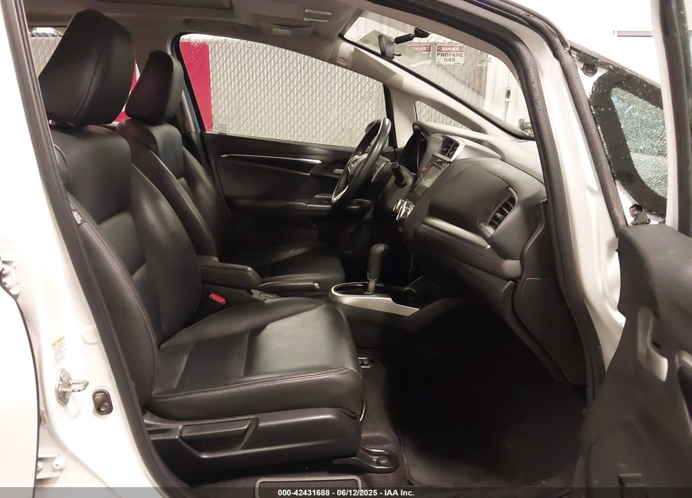 2015 HONDA FIT VIN: 3HGGK5H88FM776996