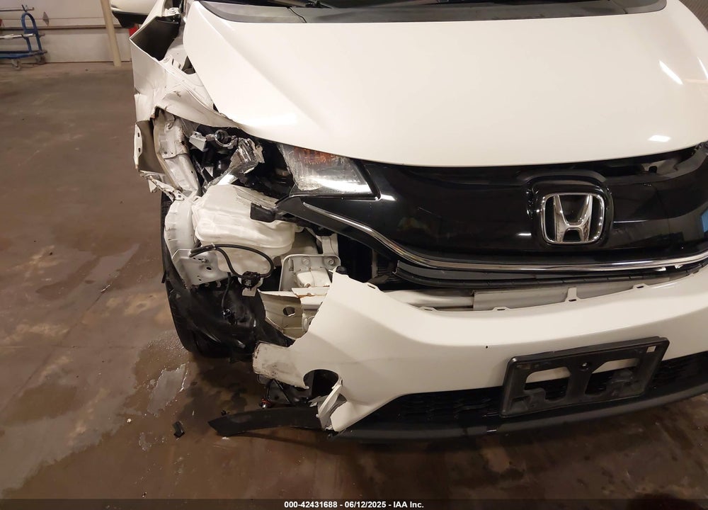 2015 HONDA FIT VIN: 3HGGK5H88FM776996