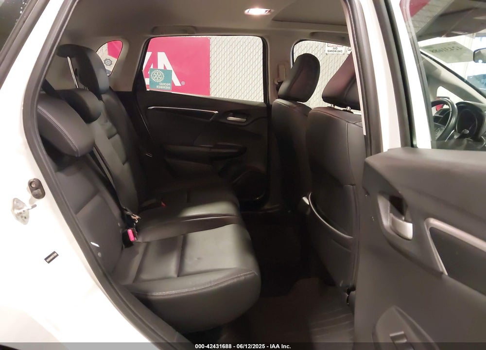 2015 HONDA FIT VIN: 3HGGK5H88FM776996