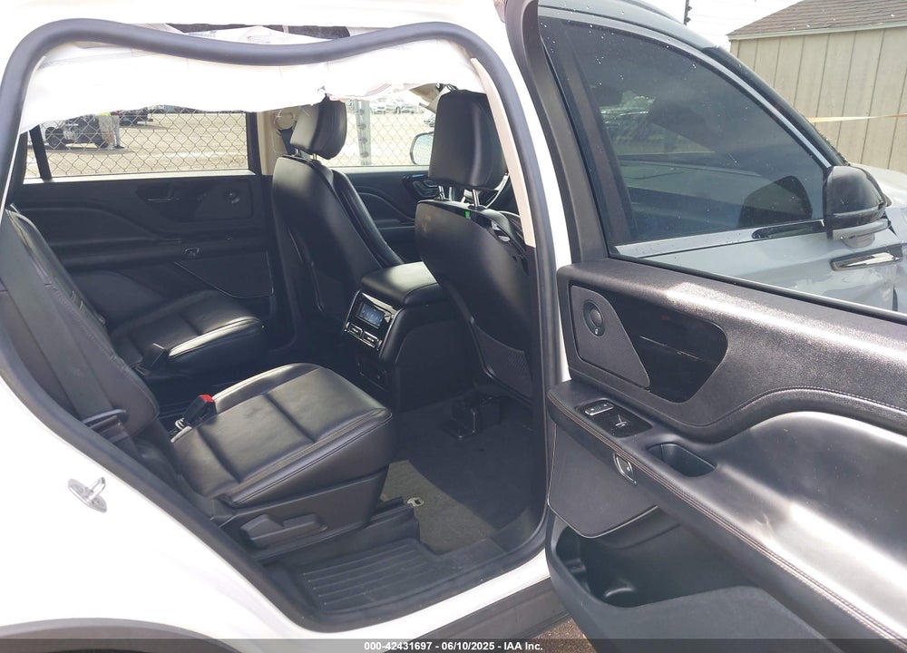 2023 LINCOLN AVIATOR VIN: 5LM5J7WC1PGL06759