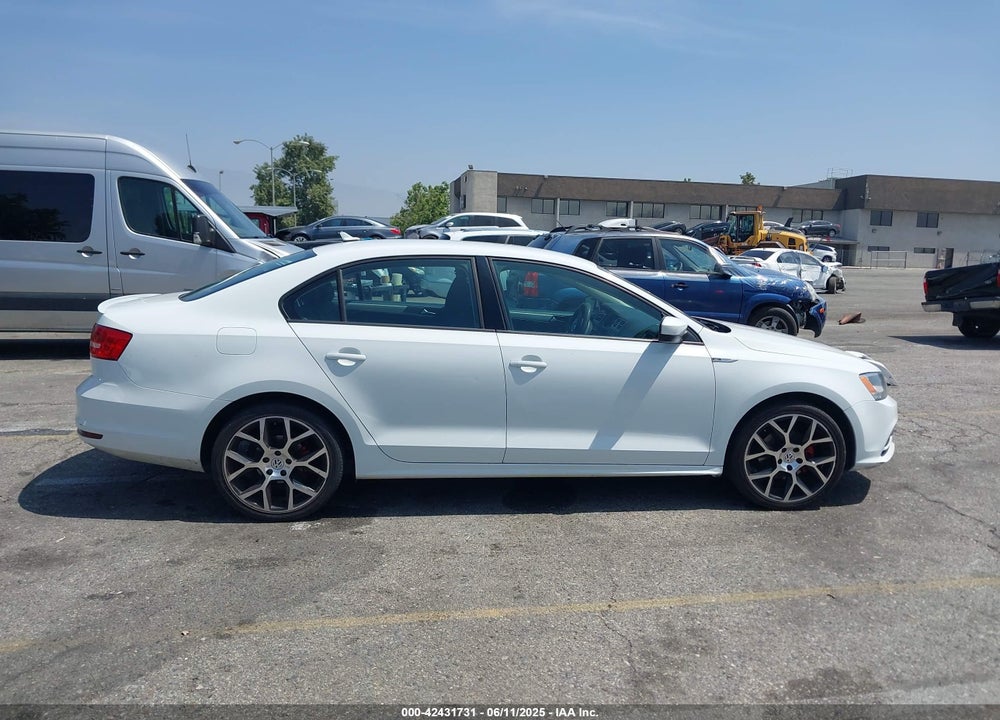 2015 VOLKSWAGEN JETTA 1.8T SE VIN: 3VWD17AJ7FM356897