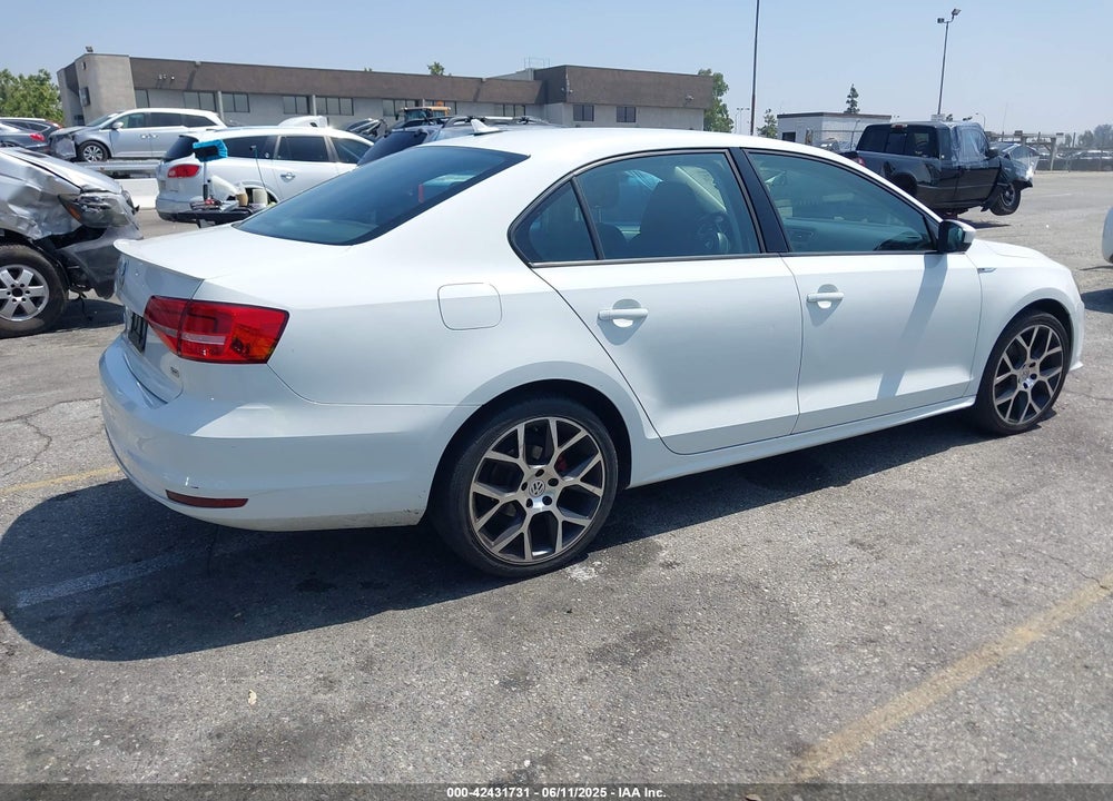 2015 VOLKSWAGEN JETTA 1.8T SE VIN: 3VWD17AJ7FM356897