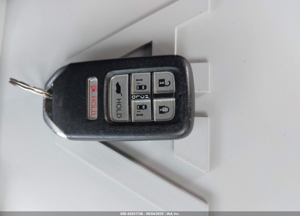 2015 HONDA ODYSSEY EX-L VIN: 5FNRL5H6XFB038849