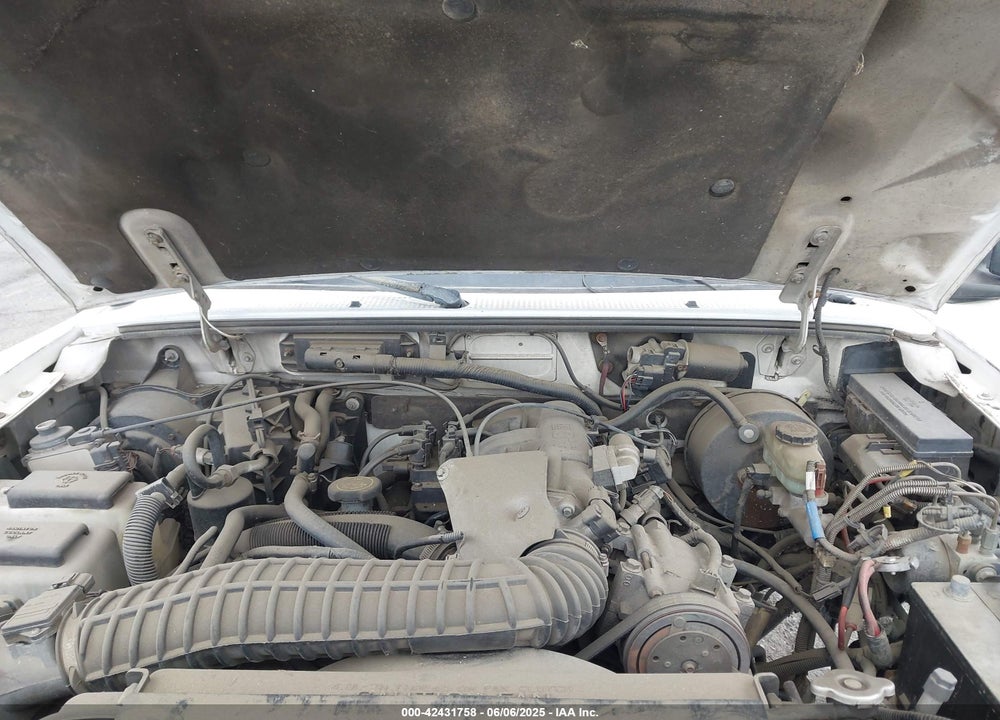 2000 FORD RANGER XLT VIN: 1FTZR15XXYPB55957